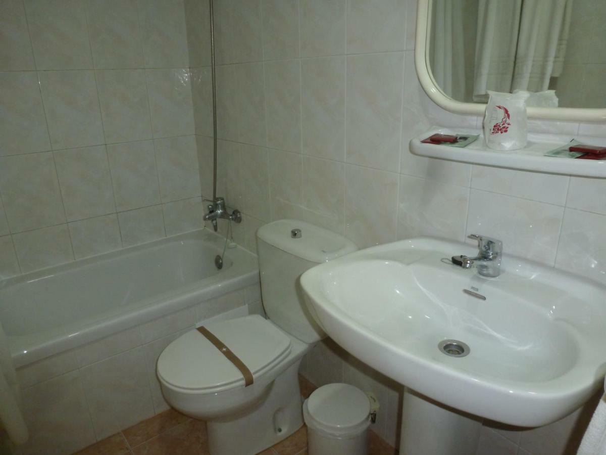 Hostal Cortes Garrucha Buitenkant foto
